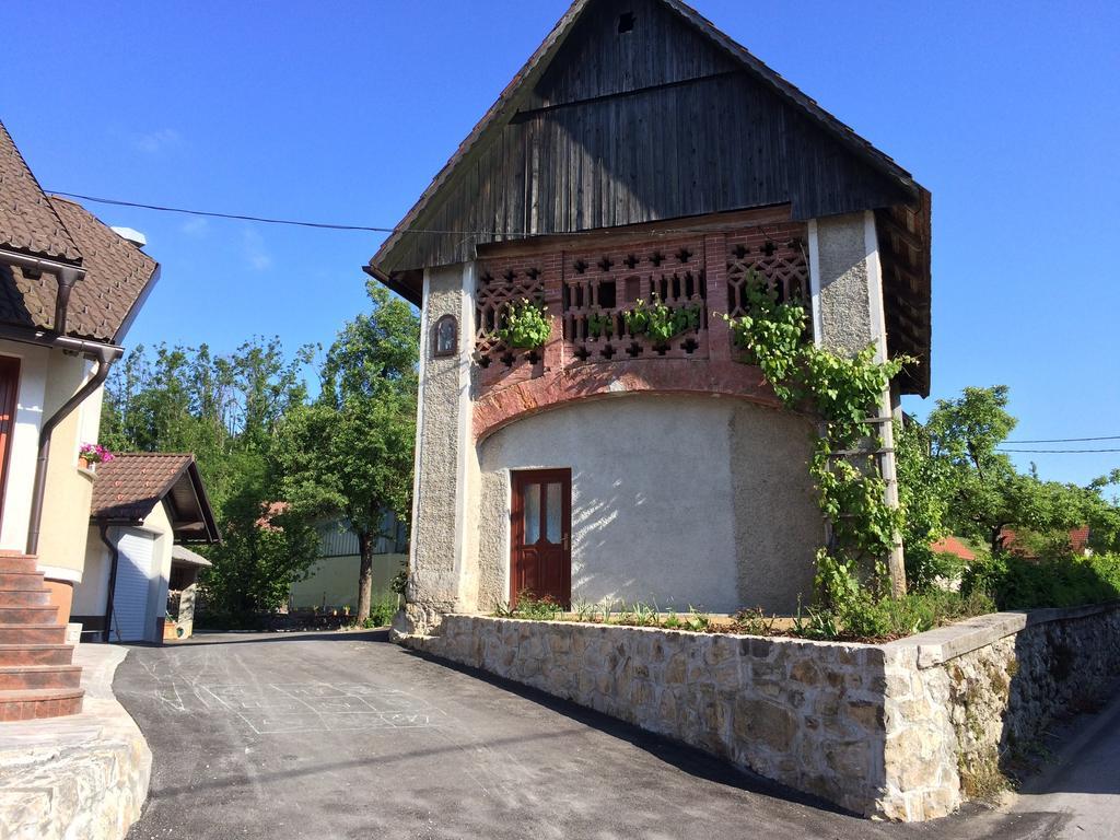 Gostilna Turk Hotel Hotedrsica Exterior foto