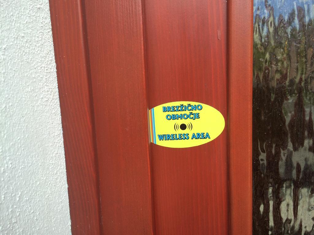 Gostilna Turk Hotel Hotedrsica Exterior foto