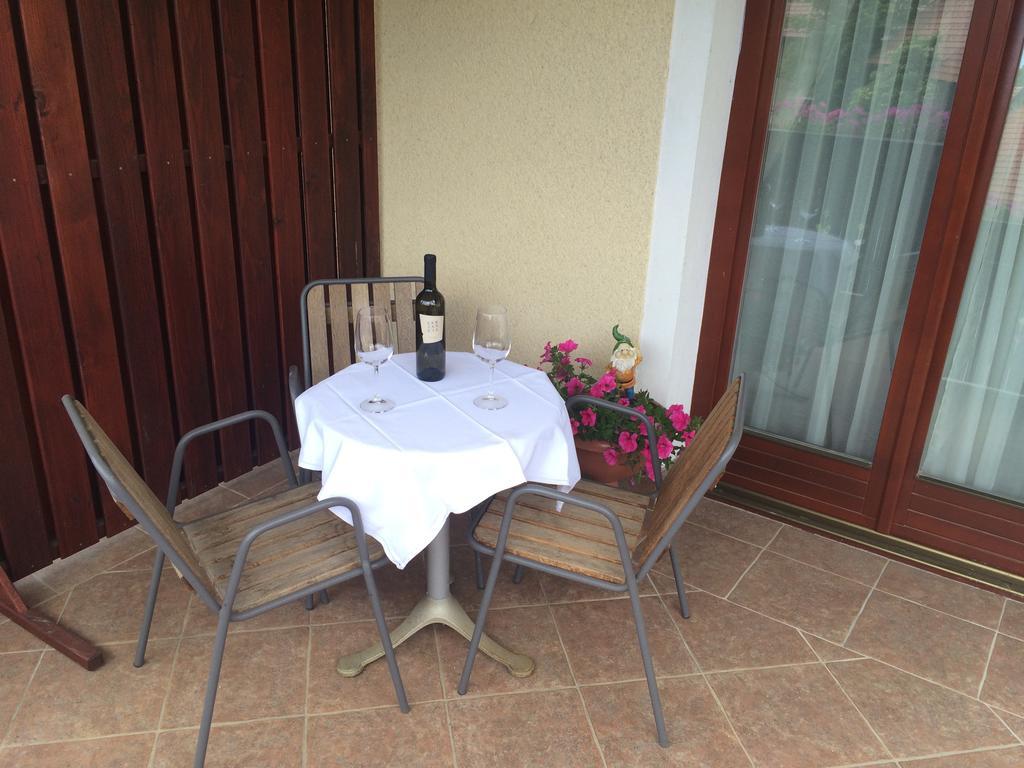 Gostilna Turk Hotel Hotedrsica Exterior foto